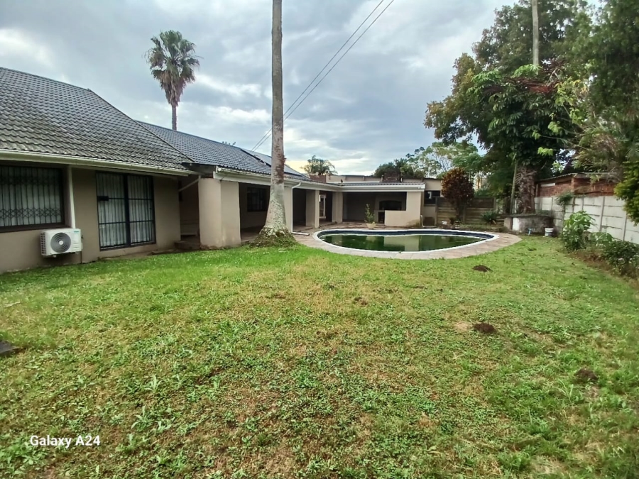 4 Bedroom Property for Sale in Beacon Bay Eastern Cape